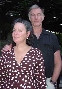Read more about the article Filmmaker John Sayles Brings Anti-Bush Message to AAN Convention