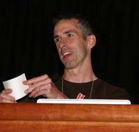 Read more about the article At Awards Lunch, Dan Savage Does ‘Savage Love Live’