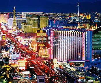 Read more about the article AAN Editors and Writers Take on Vegas